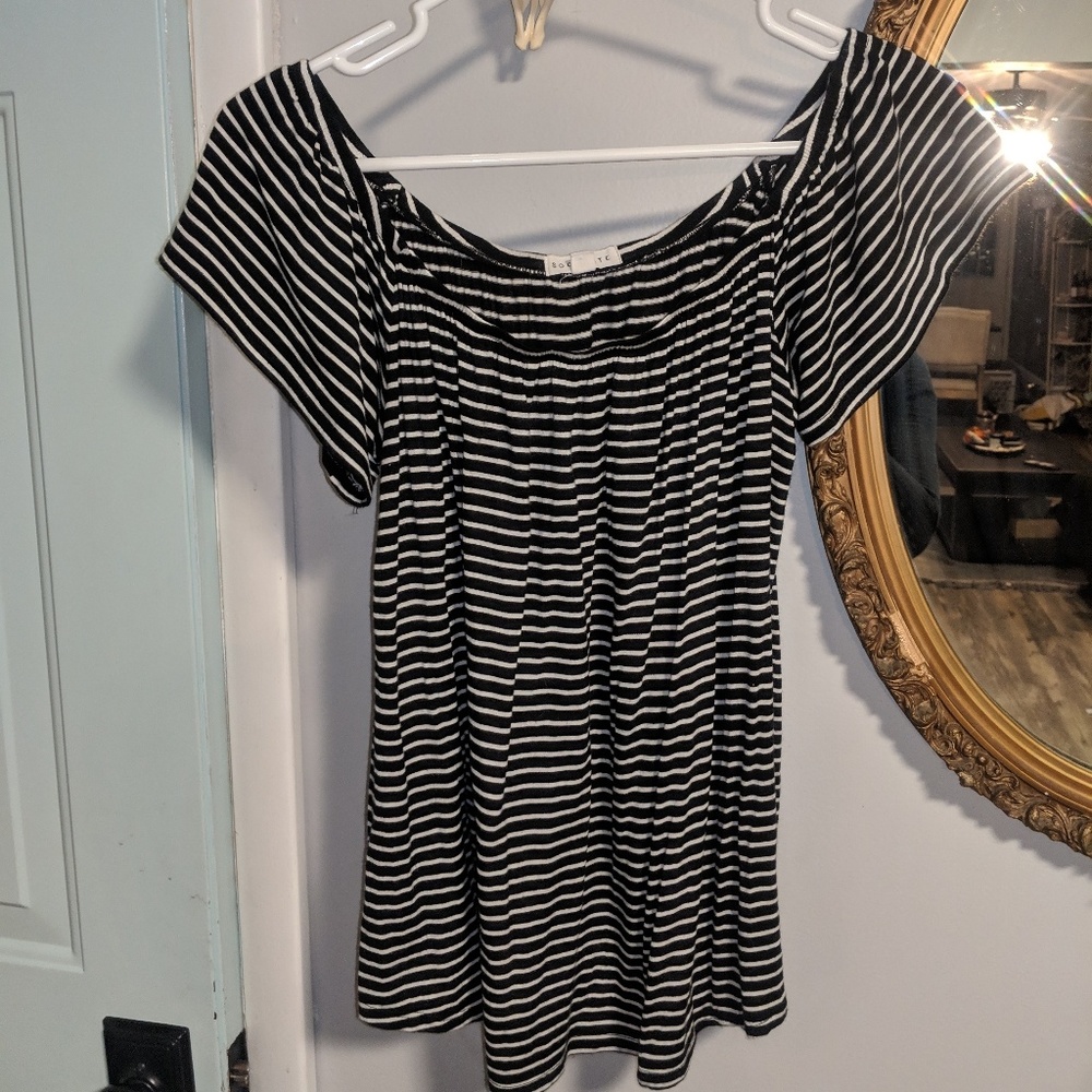 Socialite Black & White striped scope neck shirt